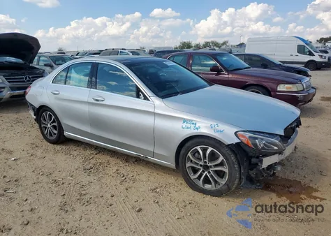 2016 Mercedes-Benz C 300 from USA, damaged, VIN WDDWF4JB4GR138135